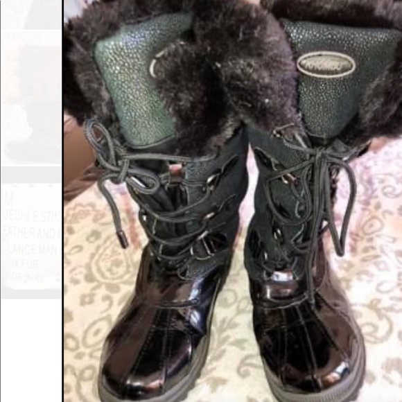 Khombu Winter Boots - Picture 1 of 9